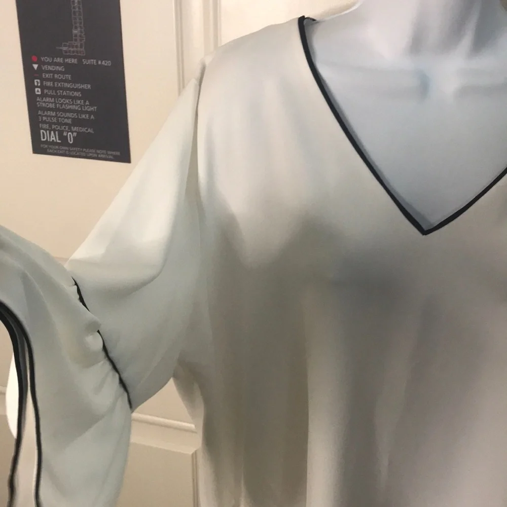 Calvin Klein statement sleeve vneck blouse XL